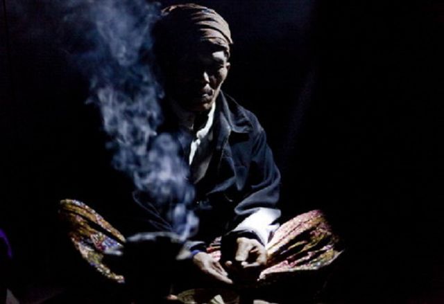 Kononnya Halau Hantu Tempayan, Bomoh Ditahan Rogol Gadis Bawah Umur Di Kapit