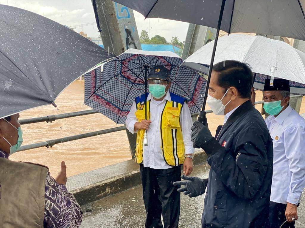 Kalimantan Selatan Turut Dilanda Banjir Teruk, Lelaki Ini Dedah Peta Pulau Borneo Yang Semakin Gondol 10 Kalimantan Selatan Turut Dilanda Banjir Teruk, Lelaki Ini Dedah Peta Pulau Borneo Yang Semakin Gondol
