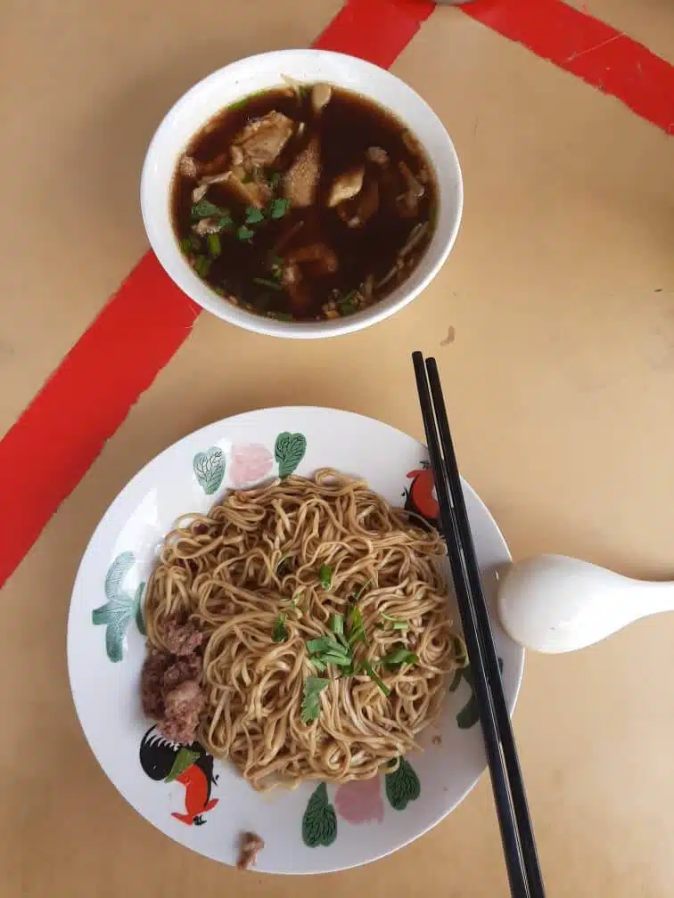 Ketahui 3 Port Terkenal Untuk Menikmati Beef Noodle Terbaik Di Miri