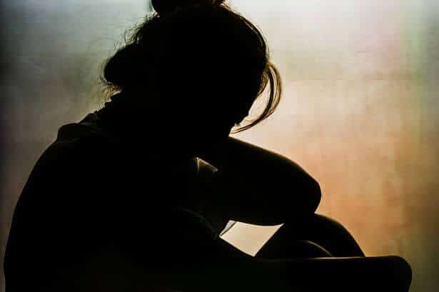 1 Vintage filtered on silhouette of depressed girl sitting on the window "Jangan Galakan Rape Culture," Wanita Ini Kongsi Pengalaman Gangguan Seksualnya Sebagai Kesedaran