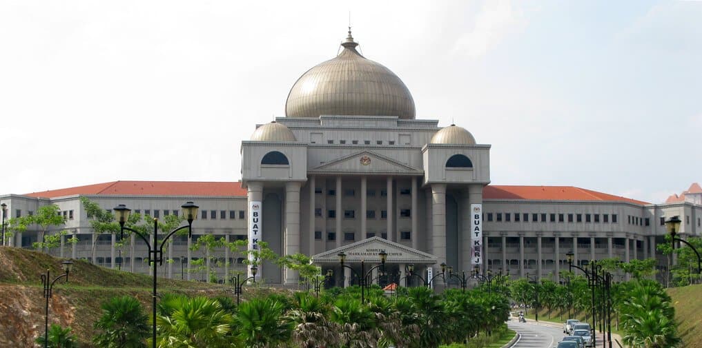 Rasuah Projek Hibrid Solar Di Sarawak, Rosmah Mansor Diarah Bela Diri