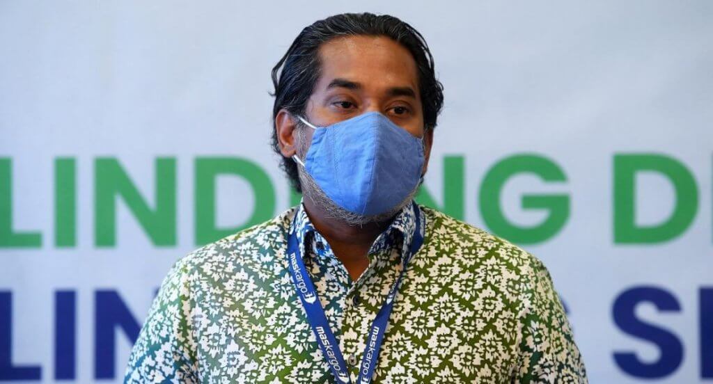 Jangan Percaya Teori Konspirasi, Ini 8 FAKTA Penting Tentang Vaksin COVID-19 Dan Pemberiannya Di Malaysia