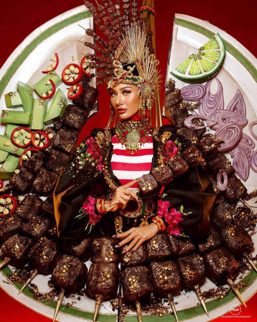 Bertemakan Sate Madura, Tak Berkelip Mata Tengok Kostum Ratu Cantik Indonesia Yang Ekstra Ini