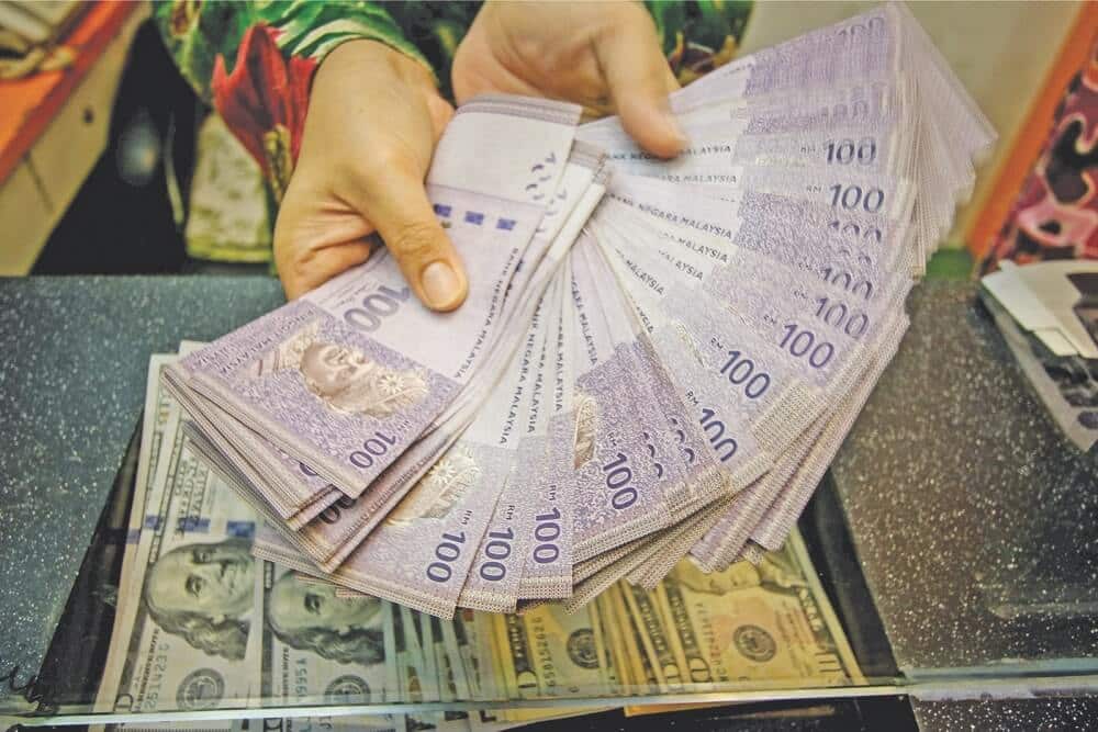 Guru Dari Sarawak Menang Jackpot Bernilai RM 5 Juta Setelah Bertaruh Nombor Plat Kereta Lama