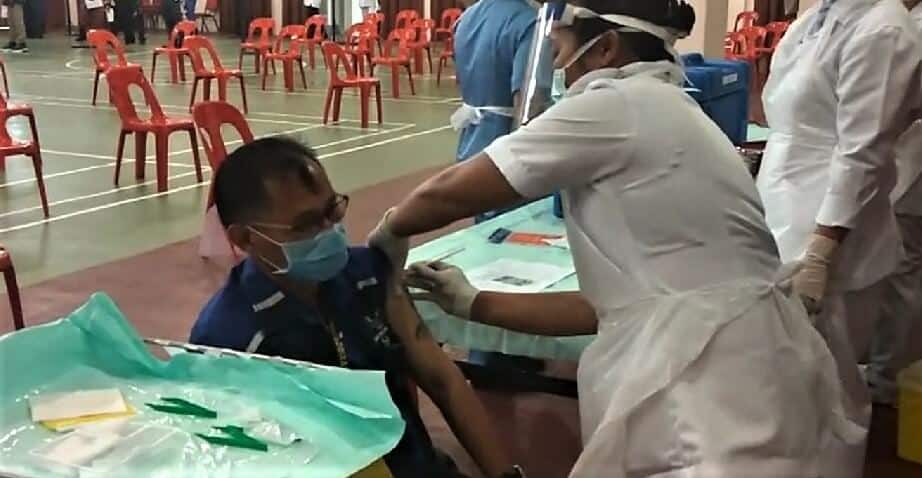Sarawak Sedang Mencari Cara Untuk Beli Bekalan Vaksin COVID-19 Sendiri