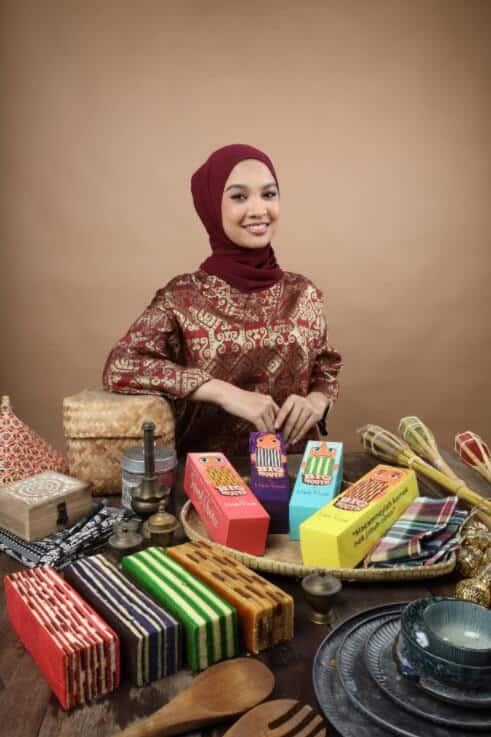 Ibarat Diberi Peluang Kedua, Nabila Razali Tebus Kesilapan AJL Sambil Pakai Baju Orang Ulu