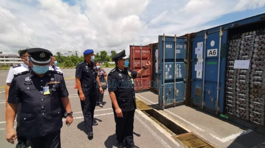 Sindiket Seludup Rokok Dan Arak Bernilai RM 21.5 Juta Tumpas, Rampasan Terbesar Di Sarawak Tahun Ini