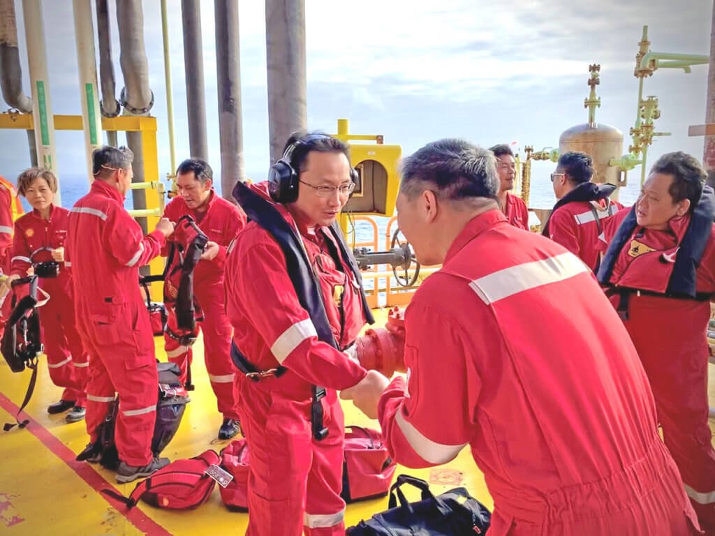 Dari Naib Presiden Ke Pengerusi Shell Malaysia, Anak Sarawak Ini Sekali Lagi Lakar Sejarah