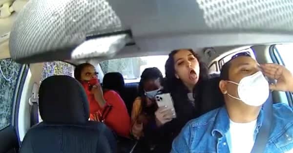 Serang Pemandu Uber Sebab Tak Pakai Face Mask, Malaysia King Ditahan