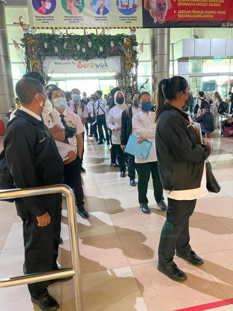 Batch Pertama Pegawai KKM Dari Semenanjung Dihantar Khas Guna Pesawat A400M TUDM