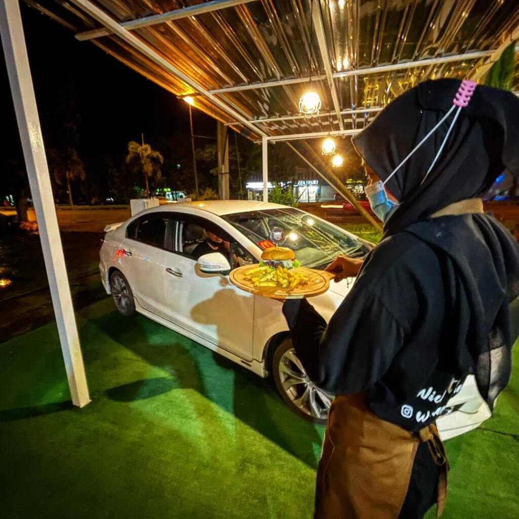 Boleh Tapau Dan Makan Dalam Kereta, Bukan Layanan Dine-In Hingga Ke Kereta