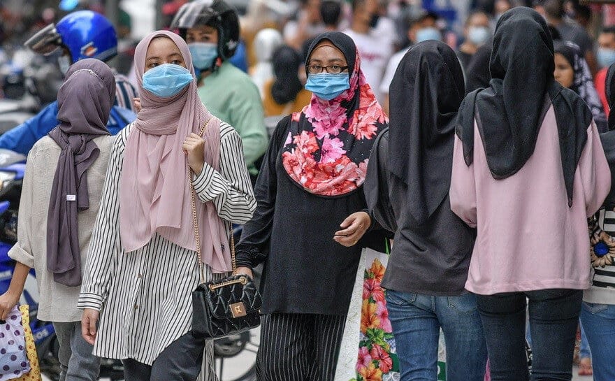 Jangan Bakar Pelitup Muka COVID-19 Anda! Ini Kesan Bahayanya Kepada Manusia