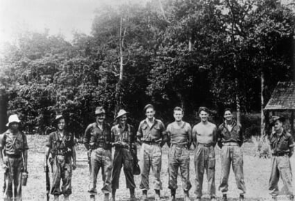 Awm P00560.001 Major G S Carter and Semut II team Ops Semut, Kempen Borneo Yang Melibatkan Tentera Australia Dan Penduduk Pedalaman Sarawak