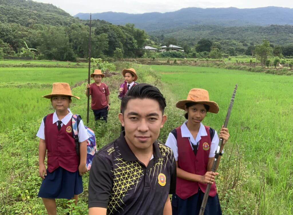Guru Inspirasi Anak Jati Sarawak Dianugerahkan RISE Educator Award 2021