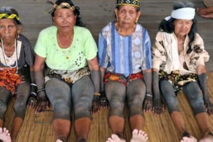 Ini Sebab Menarik Mengapa Wanita Orang Ulu Zaman Dulu Penuh Bertatu