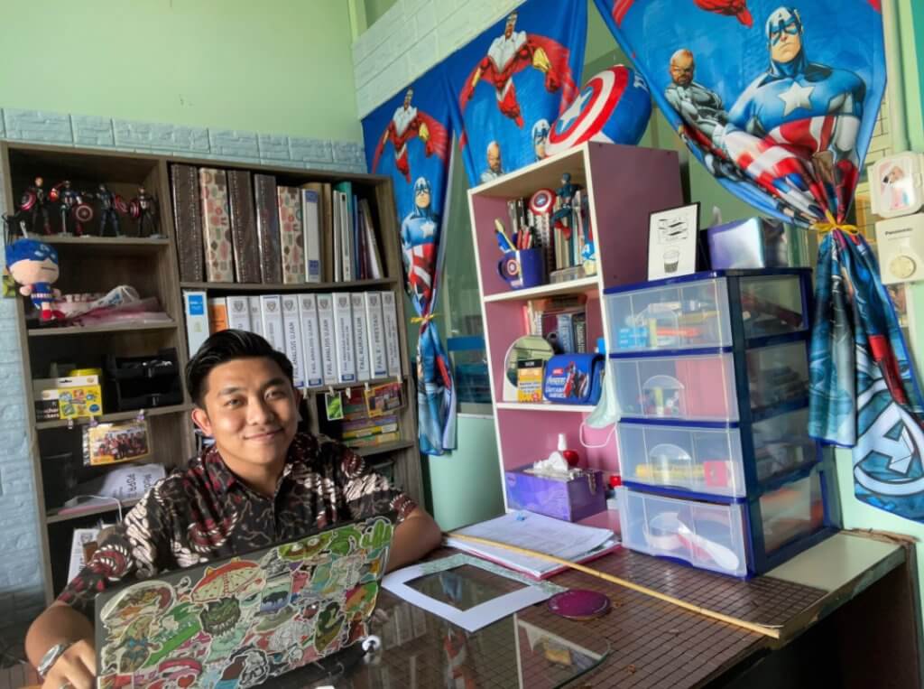 Guru Pedalaman Sarawak Ini Terharu Apabila Ibu Bapa Murid Sanggup Ke Pekan Hantar Pencalonan