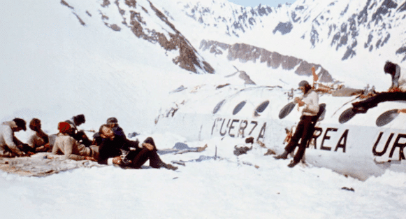 image 46 Terpaksa Jadi Kanibal Untuk Terus Hidup, Ini Kisah Mangsa Terselamat Nahas Pesawat Andes 1972