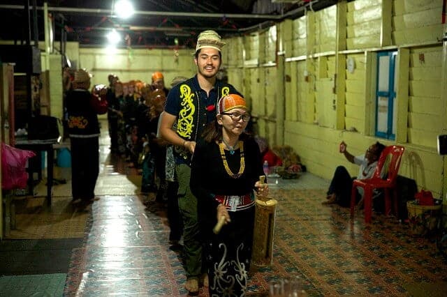 Kenali 5 Anak Sarawak Yang Mengharumkan Nama Malaysia Dalam Bidang Muzik Dan Filem Di Mata Dunia
