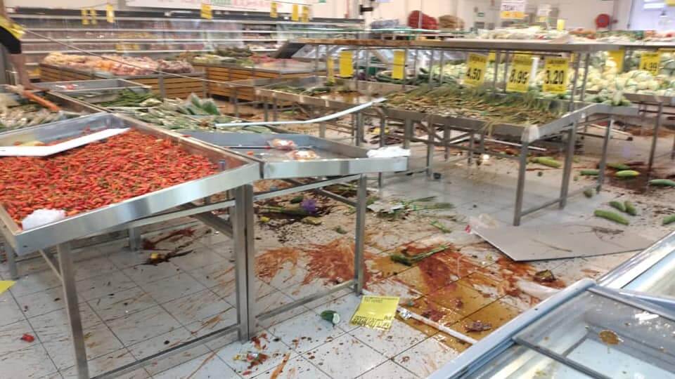 Hancur Satu Pasaraya, Tular Seorang Lelaki Mengamuk Musnahkan Harta Benda Di Econsave Bintulu