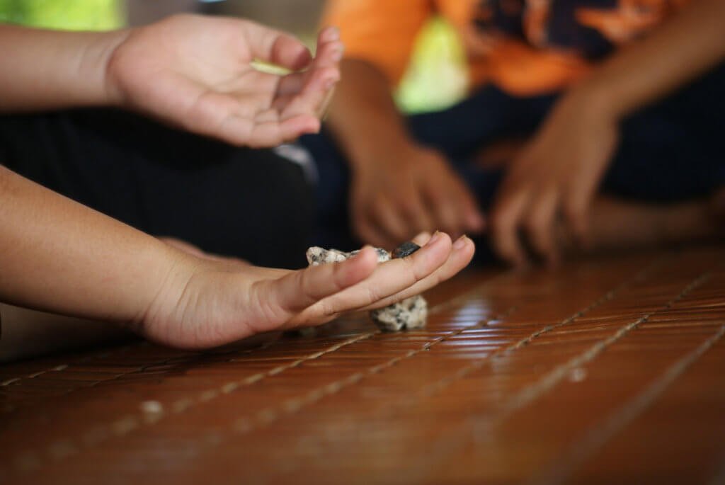 Jom Imbas Semula Permainan Tradisional Melayu Yang Pernah Jadi Mainan Kanak-Kanak Zaman Dulu