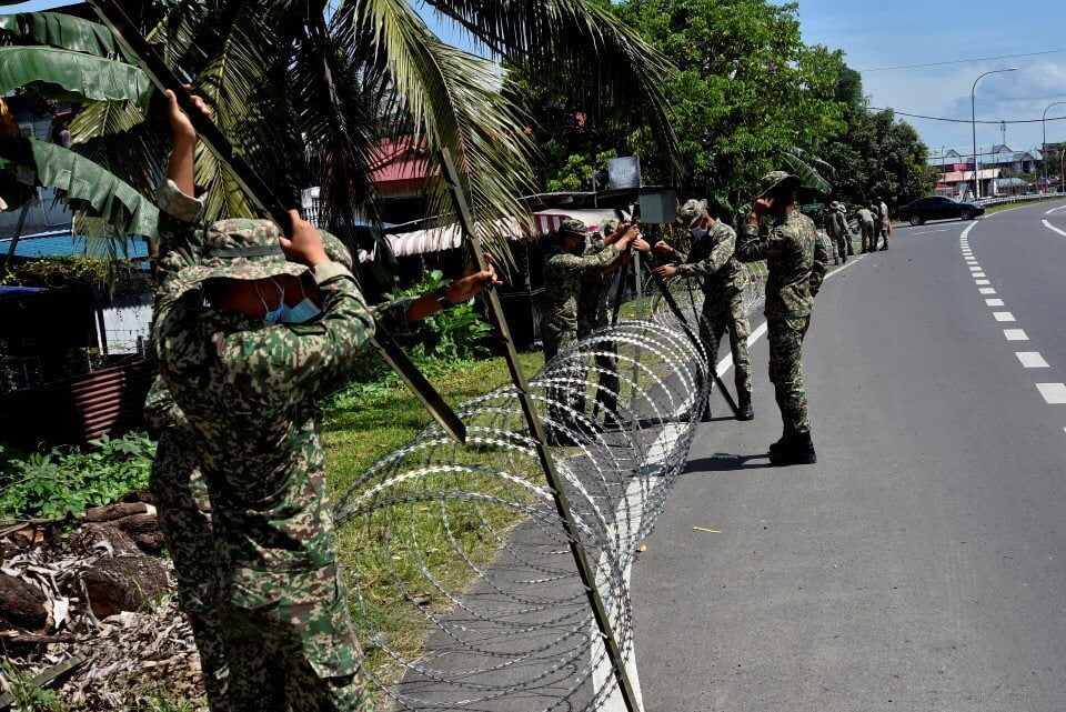 Padah Menyelinap Masuk Kawasan PKPD, Seorang Pemuda Dikompaun di Kota Samarahan
