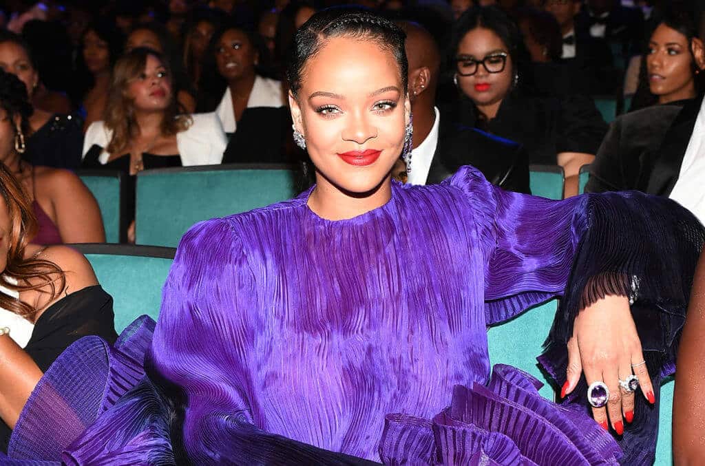 Nilai Kekayaan Cecah RM7.2 Bilion, Rihanna Kini Bergelar Pemuzik Wanita Terkaya Di Dunia