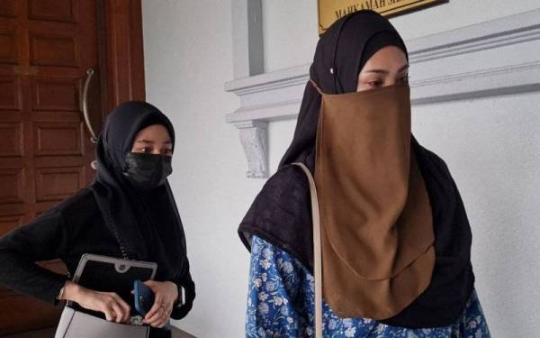 Gara-Gara Sebar Info Palsu Tentang Vaksin, Seorang Suri Rumah Didenda RM12K