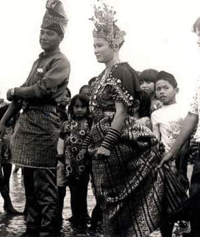 Ditenun Menggunakan Sifir Khas, Kenali Keunikan Songket Sarawak