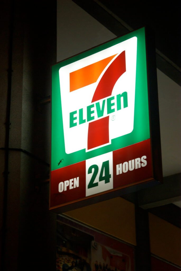 Unik Untuk Setiap Negara, Ini 6 Negara Yang Ada Kedai 7 Eleven Unik
