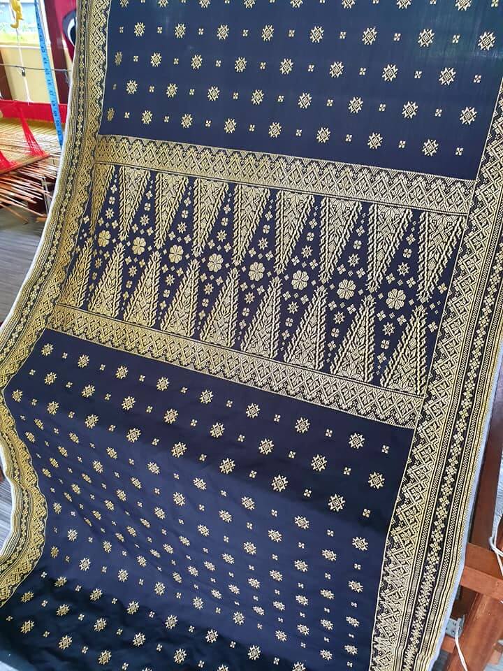 Ditenun Menggunakan Sifir Khas, Kenali Keunikan Songket Sarawak