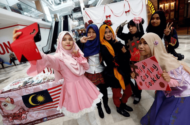 Popular Di Media Sosial, Siapa Sangka Cosplayer Ini Rupa-Rupanya Berasal Dari Miri