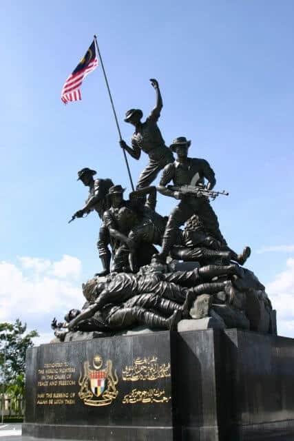 Mengimbas Sejarah Hitam Konfrontasi Indonesia-Malaysia Yang Hampir Cetuskan Perang Besar