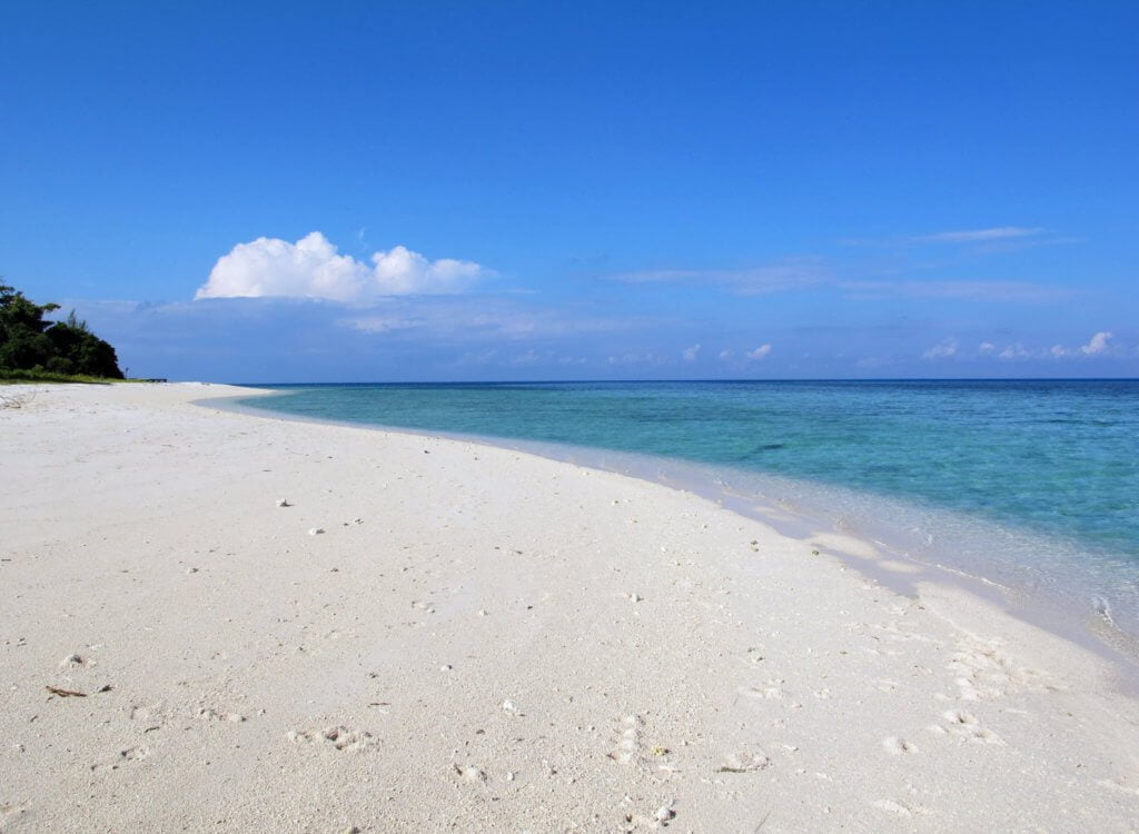 Nikmati Percutian Indah, Pulau Lankayan Dive Resort Sabah Tawar Konsep Elegan Seperti Berada Di Maldives