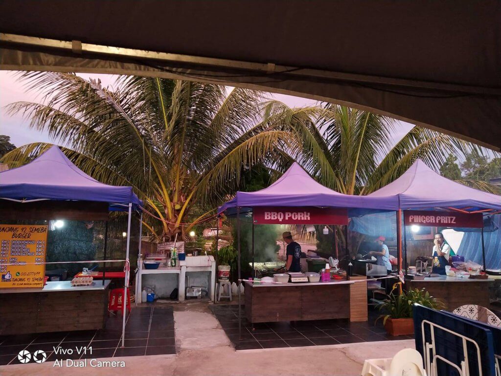Tak Minat Suasana Penuh Sesak Di Bar? Ini 4 'Hidden Bar' Santai Di Kuching Anda Boleh Lawati