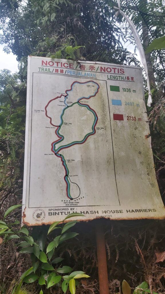 Jungle Trekking Di Taman Bukit Tumbina Bintulu, Trail Santai Hingga Ke Pantai Tanjung Batu