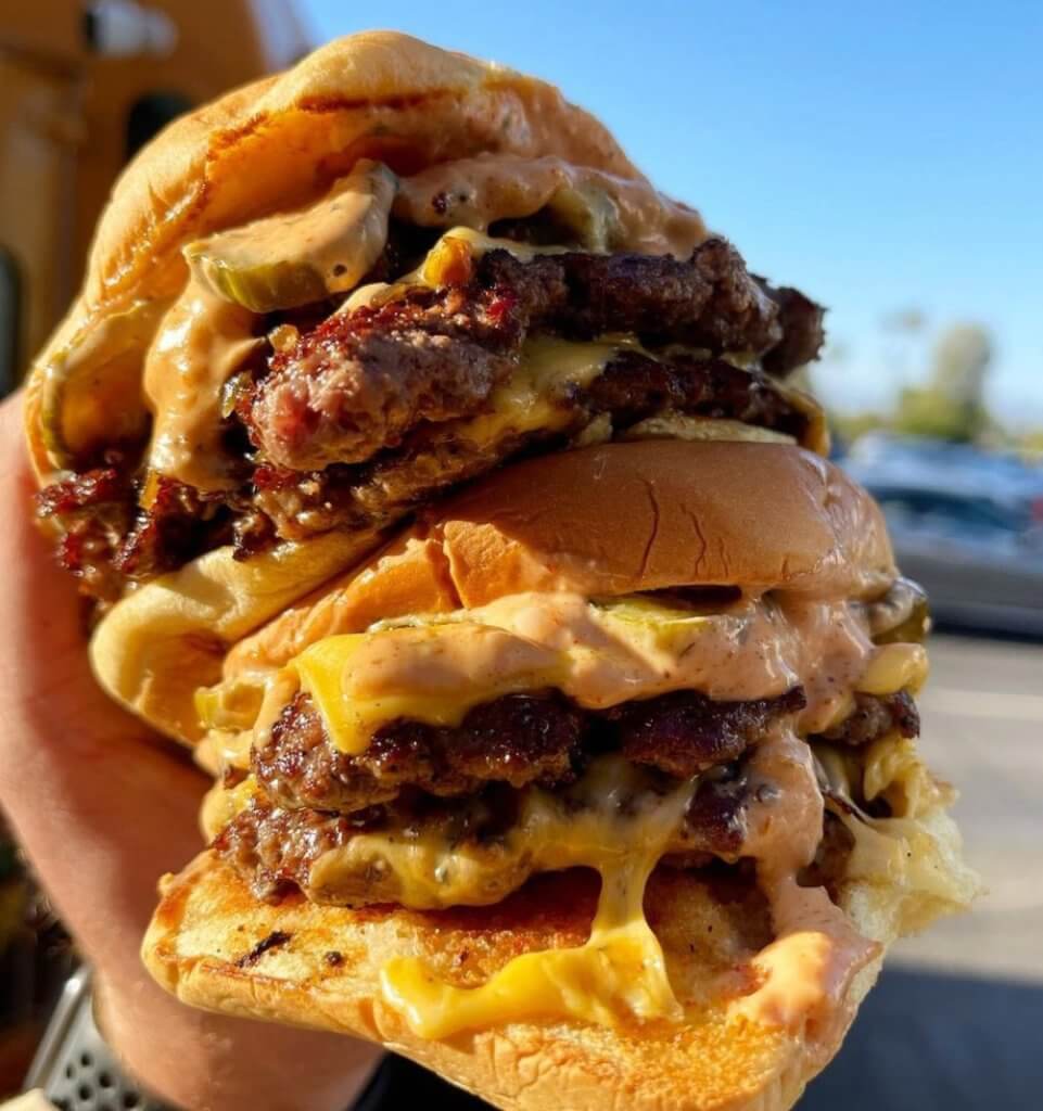 UPDATE 2021: Ini 9 Stall Burger Terbaik Di Kuching Yang Anda Perlu Cuba