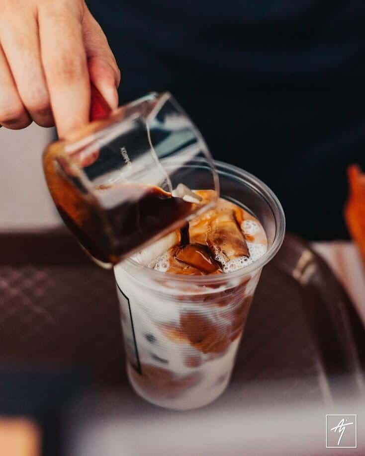 Bisnes 'Ngopi' Belakang Kereta, Konsep Kedai Bergerak "Kopi Dan Kamu" Jadi Tarikan Baru Di Coco Cabana Miri