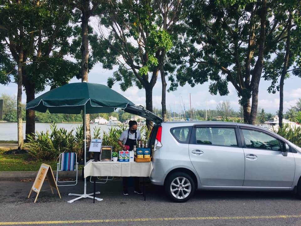 Bisnes 'Ngopi' Belakang Kereta, Konsep Kedai Bergerak "Kopi Dan Kamu" Jadi Tarikan Baru Di Coco Cabana Miri