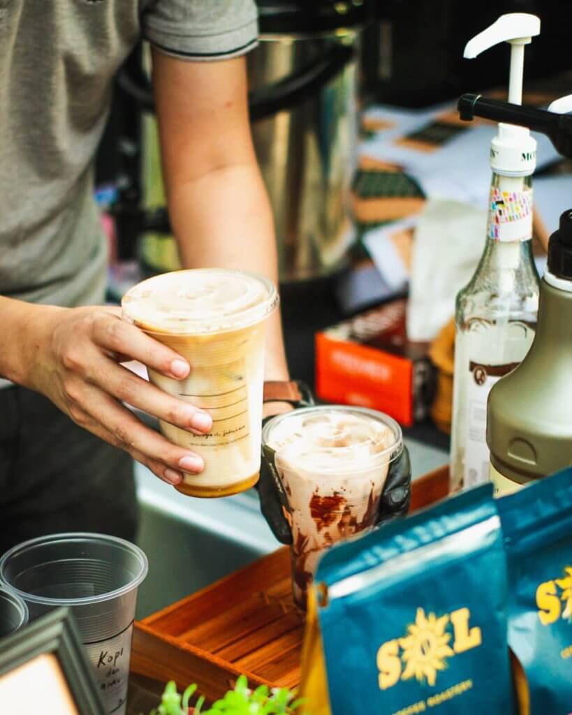 Bisnes 'Ngopi' Belakang Kereta, Konsep Kedai Bergerak "Kopi Dan Kamu" Jadi Tarikan Baru Di Coco Cabana Miri