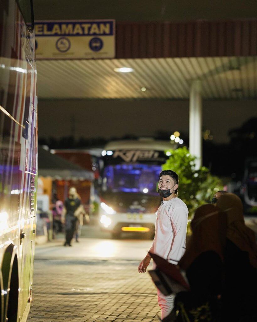 Tak Nak Bazir Kredit Akaun, Influencer Ini Mahu Belanja Tiket Pulang Percuma Ke Sabah dan Sarawak