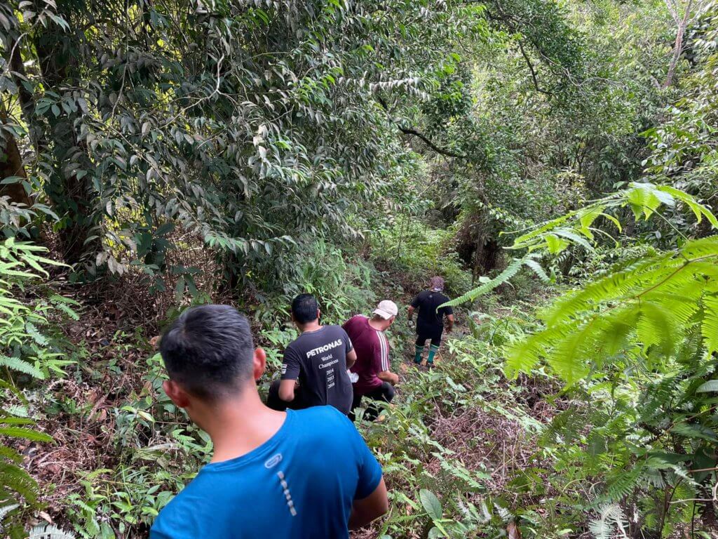 Jungle Trekking Di Taman Bukit Tumbina Bintulu, Trail Santai Hingga Ke Pantai Tanjung Batu