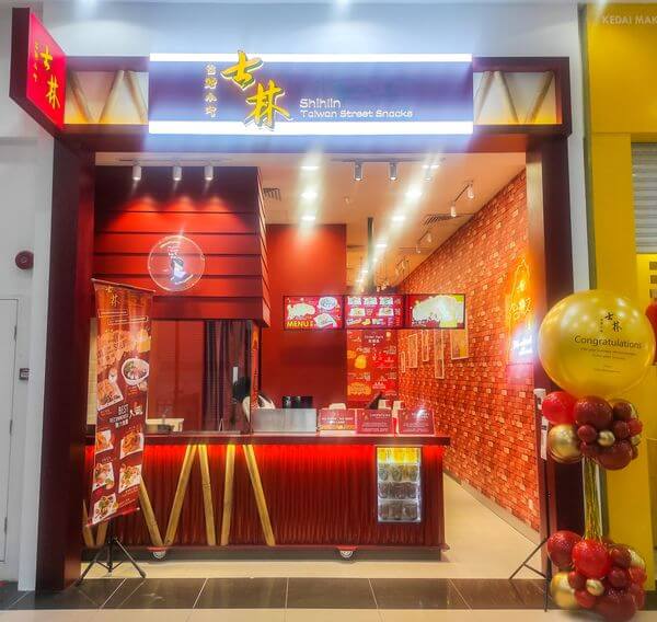 Masanya Telah Tiba, Kedai Ayam XXL Shihlin Telah Dibuka Kepada Pengunjung Di Emart Tabuan!