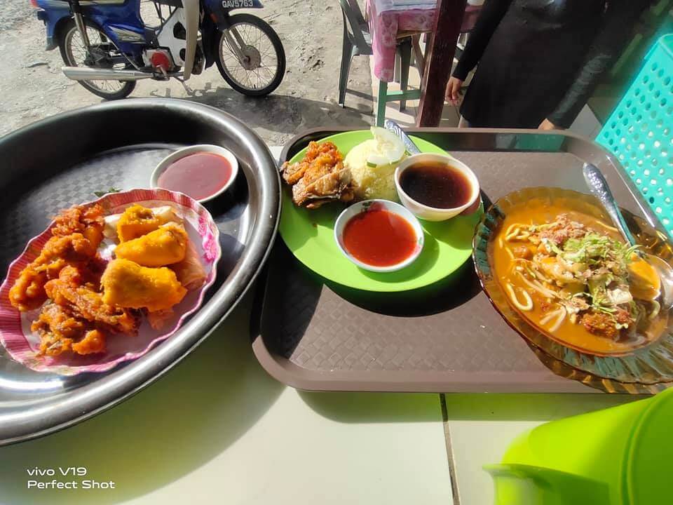 Port Makan Murah Di Kuching, Warung Hasmida Menawarkan Semua Menu Makanan Dengan Harga RM2 
