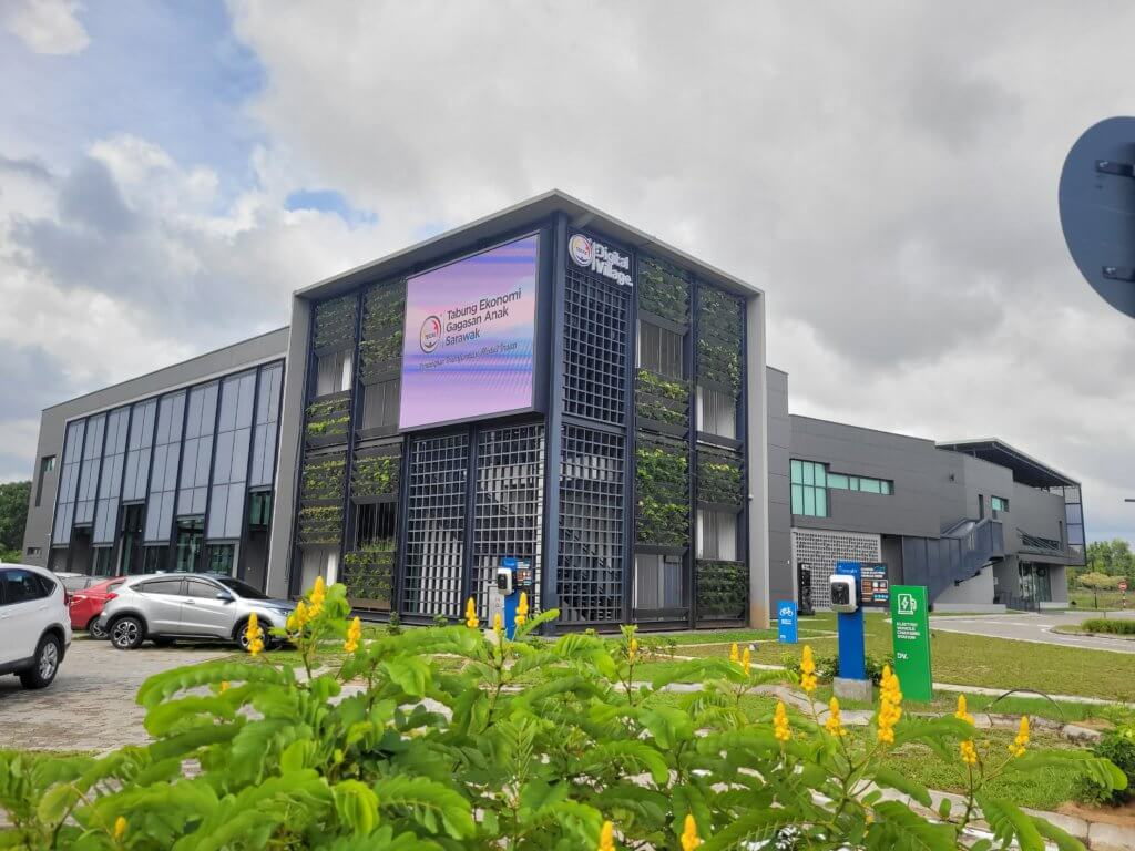 Digelar 'Silicon Valley' Sarawak, TEGAS Digital Village Miliki Infrastruktur Yang Best Dan Moden Untuk Startup