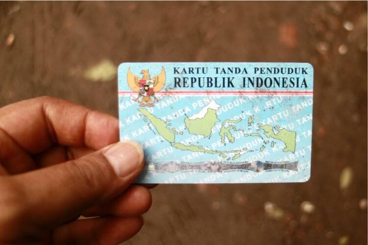 Lelaki Indonesia Ini Rela Disuntik Vaksin 14 Kali Demi Dapatkan Sijil Vaksin Untuk Golongan Anti-Vaksin 10 3621327043 Lelaki Indonesia Ini Rela Disuntik Vaksin 14 Kali Demi Dapatkan Sijil Vaksin Untuk Golongan Anti-Vaksin
