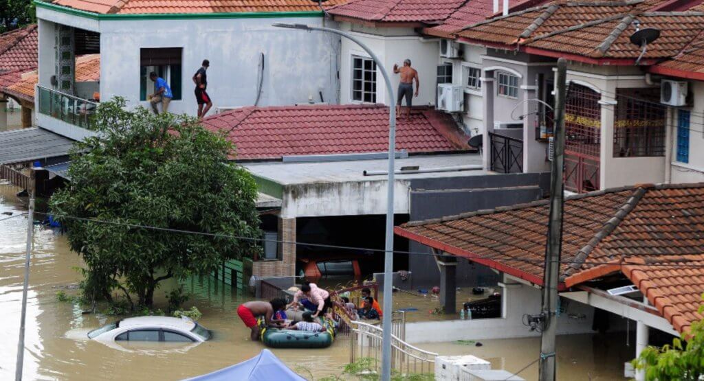 Penjual Tempatan Terjejas Akibat Banjir, Shopee Minta Maaf Atas Kelewatan Penghantaran 'Parcel'