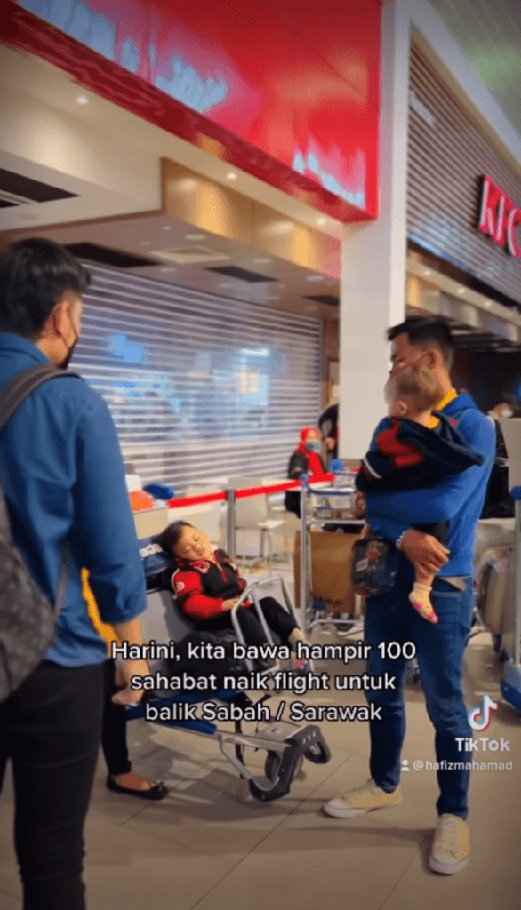 Taja 100 Orang Tiket Balik Kampung Sarawak Dan Sabah, Tindakan Influencer Ini Dapat Pujian Ramai