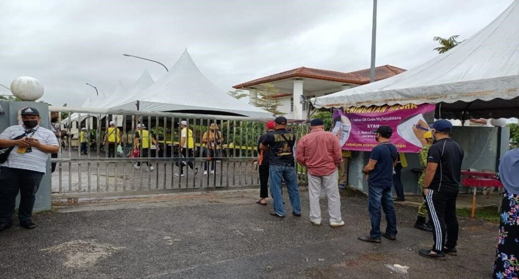 Mengamuk Sambil Bawa Parang Ke Kempen Pilihan Raya, Lelaki Dari Bau Ini Terlepas Hukuman Penjara