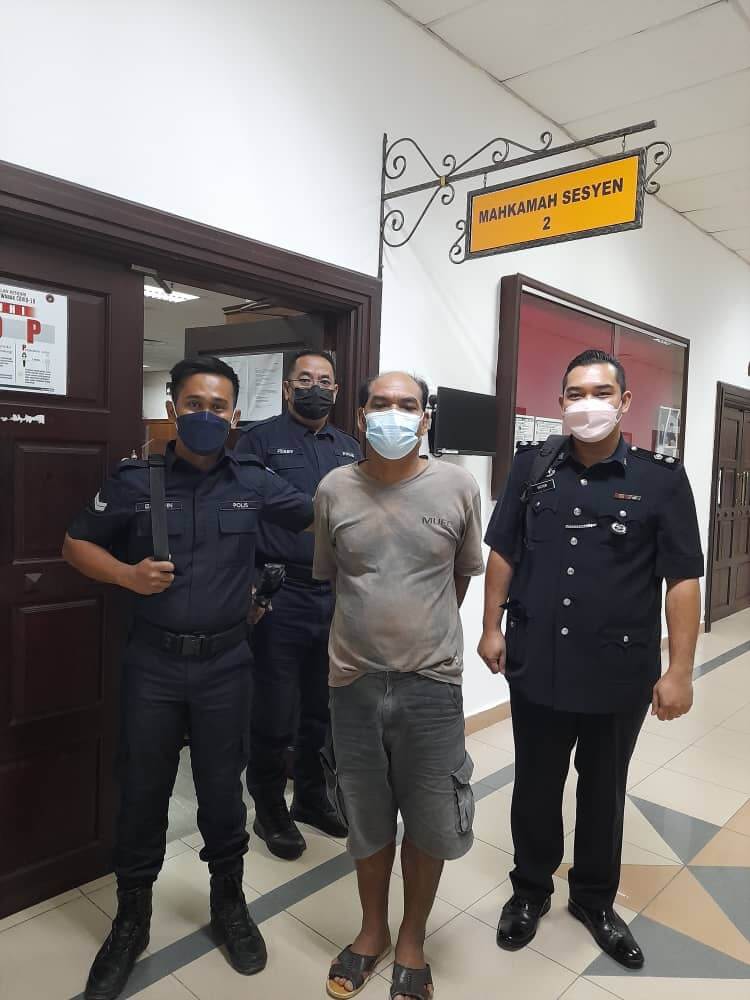 Mengamuk Sambil Bawa Parang Ke Kempen Pilihan Raya, Lelaki Dari Bau Ini Terlepas Hukuman Penjara