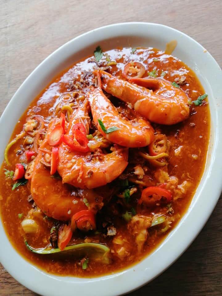 Terletak Di Tepi Pantai, Warung Rani Di Pasir Panjang Ini Tawar Pelbagai Menu Menarik Buat Anda
